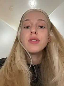 kira_mia webcam show
