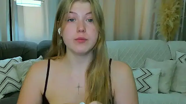 Chat XXX en directo de Stella_Light