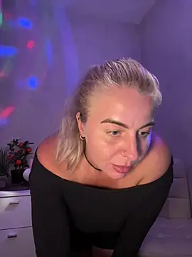Lisorine's Live XXX Chat