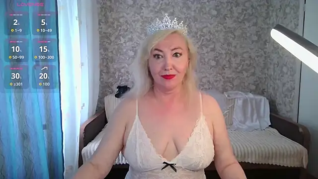 LadyKriss 网络视讯表演