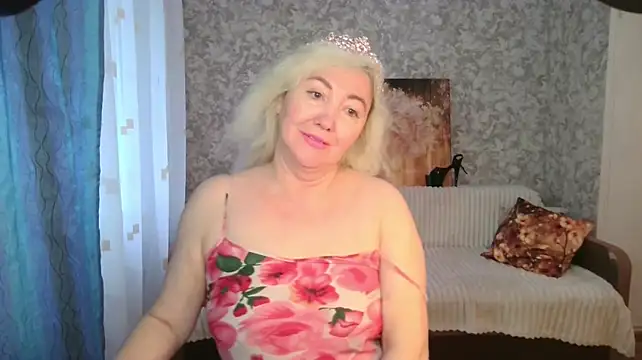 LadyKriss Adlı Modelin Canlı XXX Sohbeti