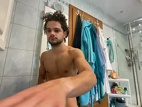 youngboyformommy24 webkamerás műsora