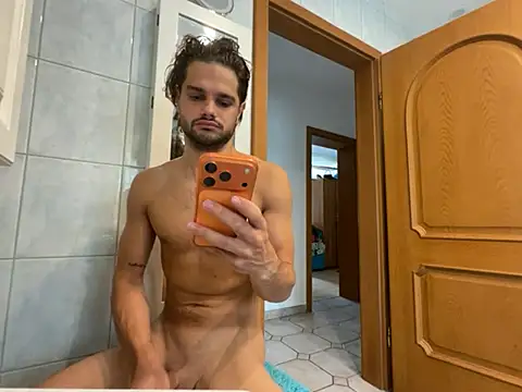 youngboyformommy24のウェブカメラショー