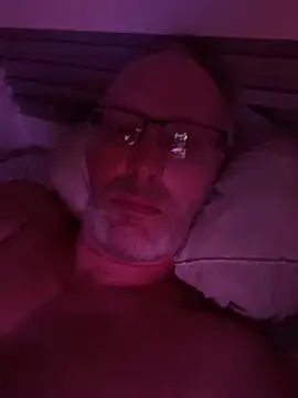 Cedric7653 Show in webcam