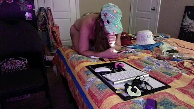 LSDsexslave: вебкам-шоу