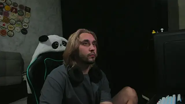 Pohyi_ Pertunjukan Webcam