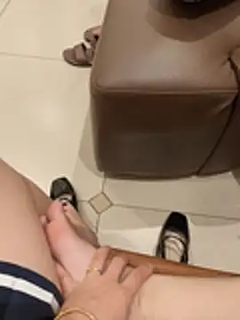 Mina-02 Webcam-Show