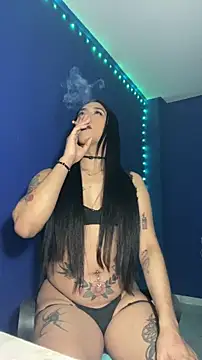 NikitaDragunXXX: διαδικτυακό σόου στην κάμερα