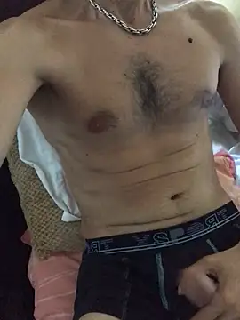 Show modela Noam6930 na web-kameri