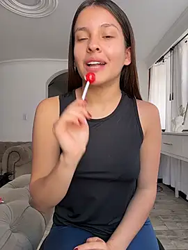 Talia_Bonet Adlı Modelin Canlı Sohbet Odası