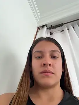 Živá chatovací místnost Talia_Bonet