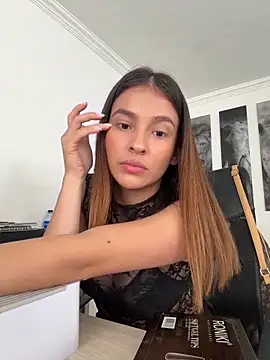 Talia_Bonet Adlı Modelin Canlı XXX Sohbeti