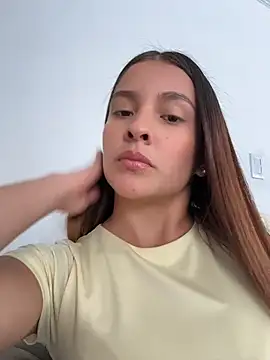 Talia_Bonet Adlı Modelin Canlı XXX Sohbeti