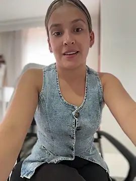 Czat XXX na żywo – Talia_Bonet