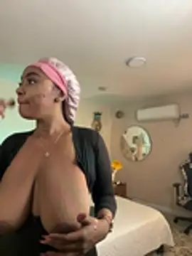 YariRose's Webcam Show