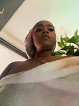 YariRose's Webcam Show