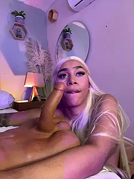 YariRose Webcam show