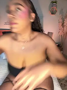 YariRose Show in webcam