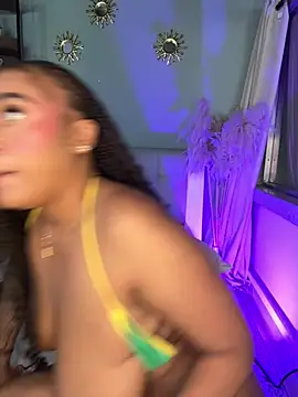 YariRose's Live XXX Chat
