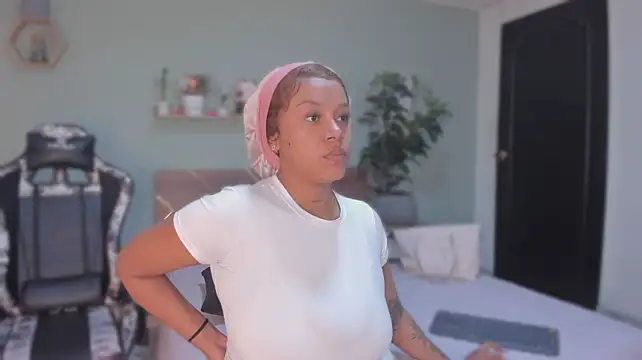 YariRose's Webcam Show