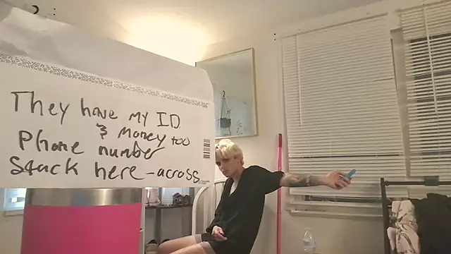 LexKitsune webkamerás műsora