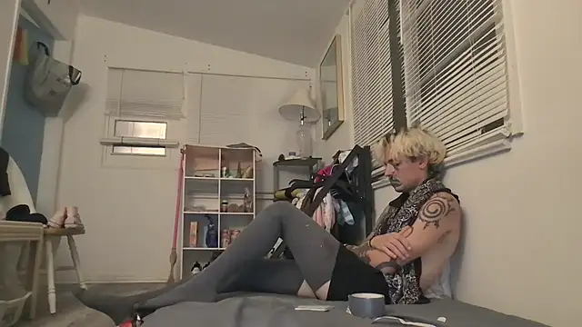 Show modela LexKitsune na web-kameri