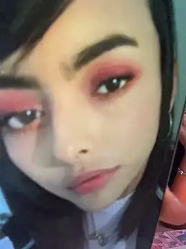 kaithra Chat XXX in diretta