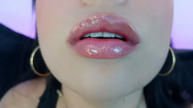mia_roux1: онлайн-секс-чат