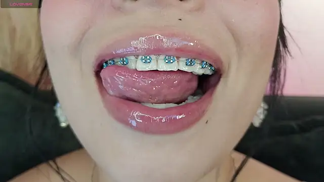 mia_roux1n Live XXX chat