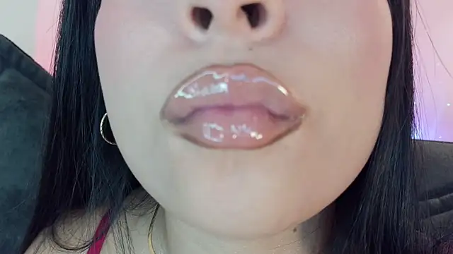 Chat XXX ao vivo de mia_roux1