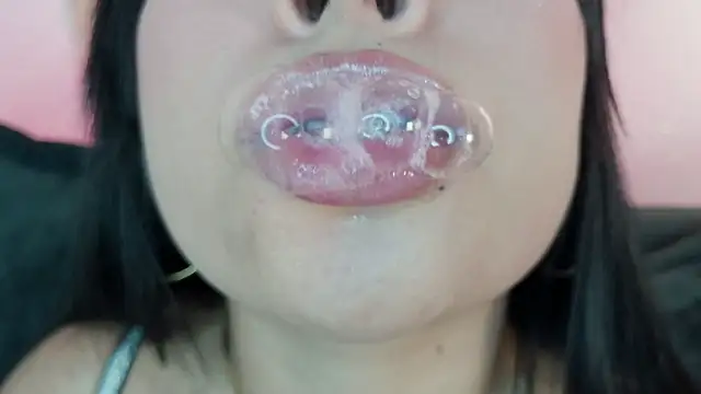 Chat +18 de mia_roux1 ao vivo