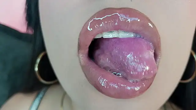 mia_roux1 Live XXX-Chat