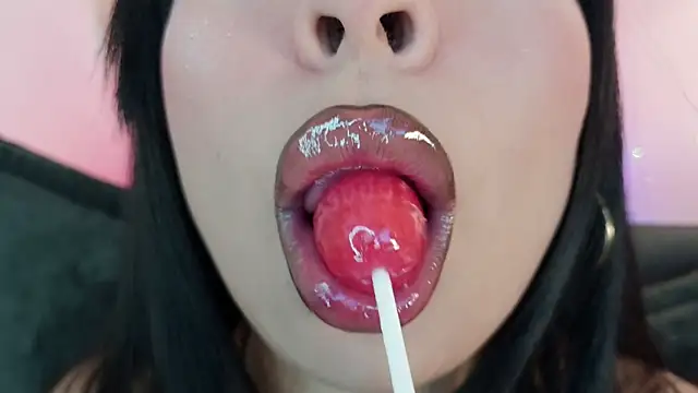 Czat XXX na żywo – mia_roux1