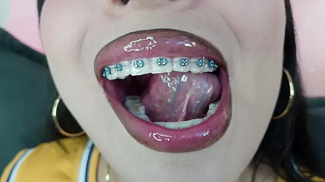 mia_roux1のライブXXXチャット