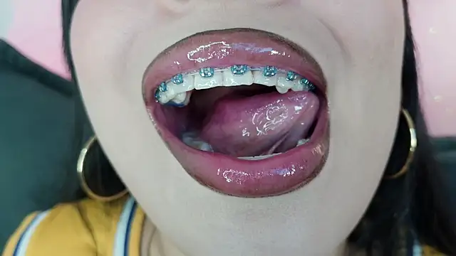mia_roux1 XXX чат на живо