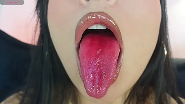 mia_roux1 Adlı Modelin Canlı XXX Sohbeti