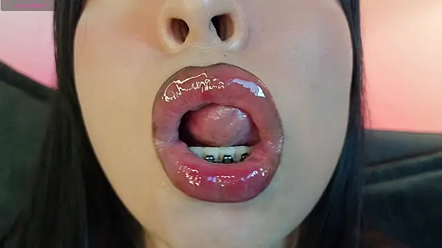 mia_roux1 – Live XXX-chat