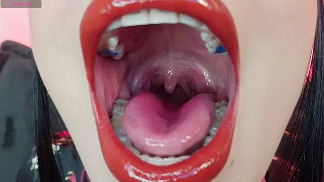 mia_roux1 XXX чат на живо