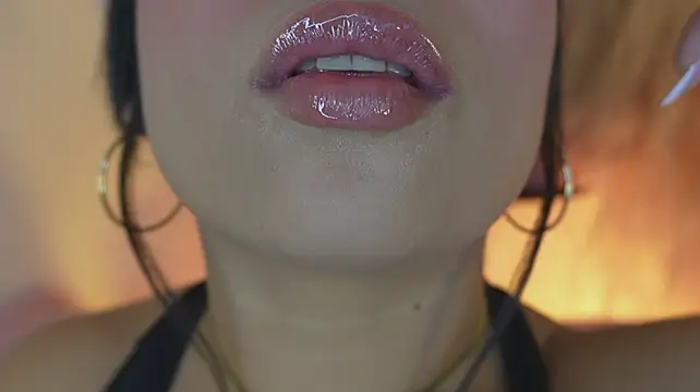 mia_roux1 live XXX chat