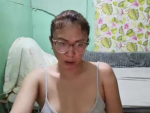 dazzlinglove44's Webcam Show