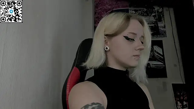 Holy_Mistress_S Live XXX-Chat