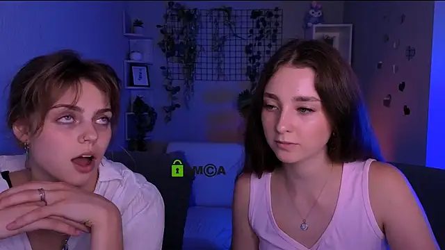 הופעת וובקאם של alisabliss