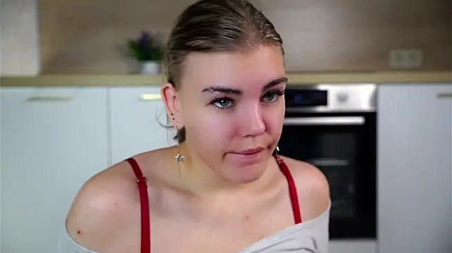 MelodyBaur élő XXX-chatje