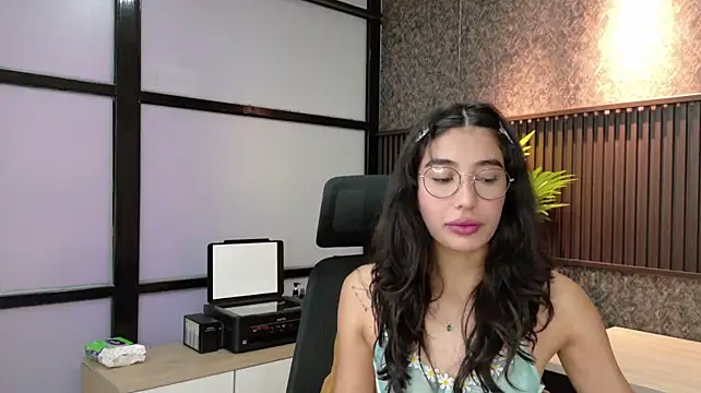 AdelineJhones' Webcam Show