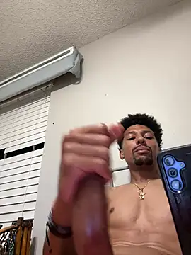 BigPrettyDick777 Show in webcam