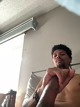 Show webcam de BigPrettyDick777