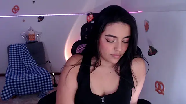 xambar_22x Adlı Modelin Canlı XXX Sohbeti