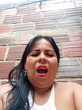 Mother-Big-tits 在線直播表演