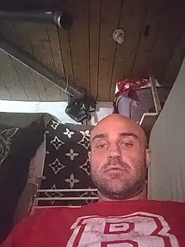 Pokazy przed kamerką – BulbasaurIsmettv