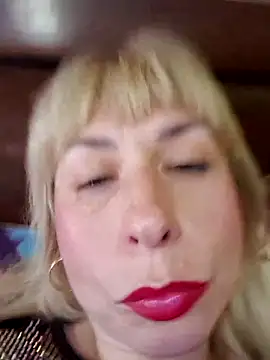SelinaLovqx Chat XXX in diretta